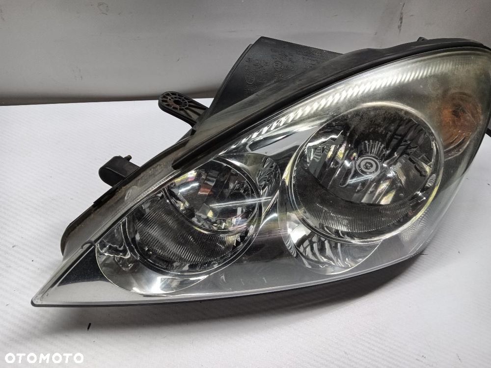 LAMPA PRZÓD PRZEDNIA KIA PRO CEED LEWA 921011H000 - 2