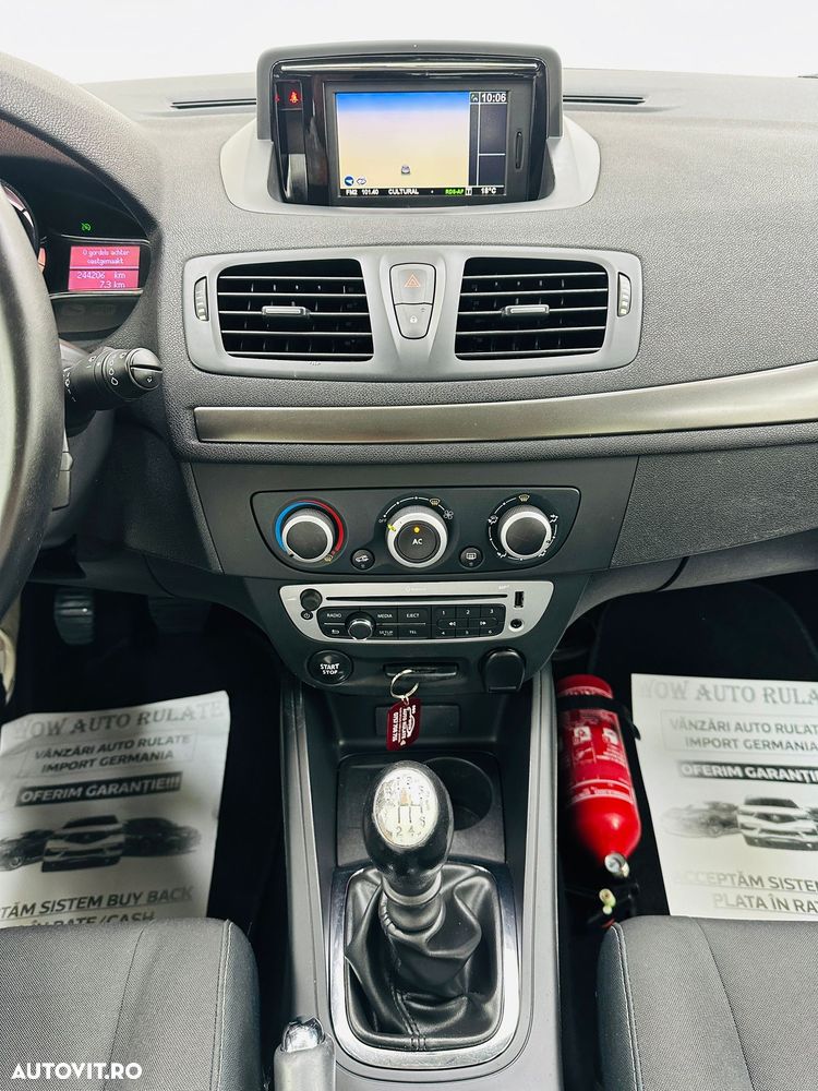 Renault Megane ENERGY dCi 110 Start & Stop Paris Business - 19