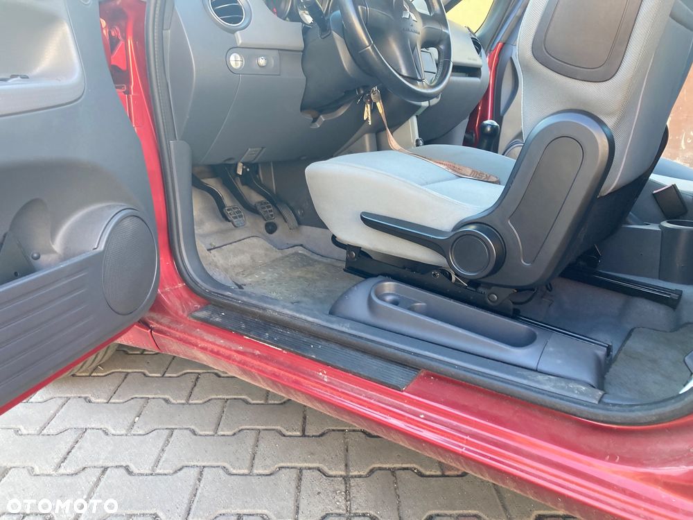 Mitsubishi Colt - 20