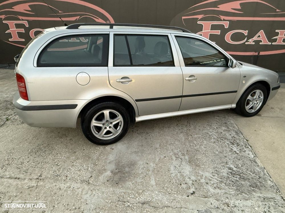 Skoda Octavia Break 1.4 Ambiente - 17