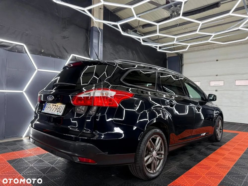 Ford Focus 1.6 TDCi DPF SYNC Edition - 10