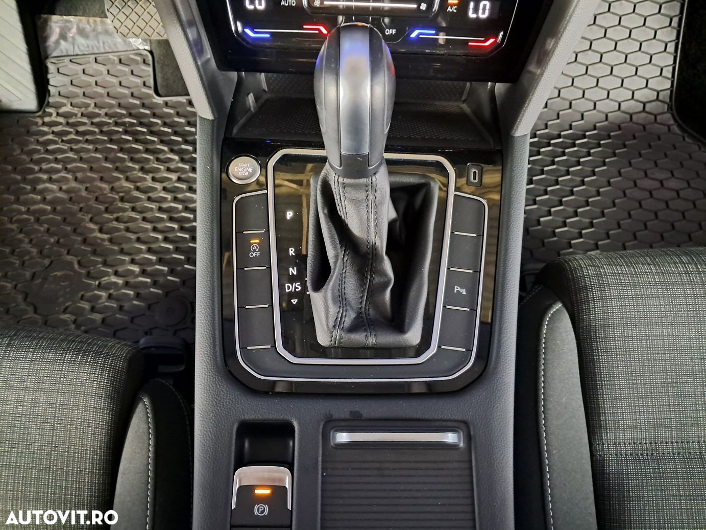 Volkswagen Passat - 16