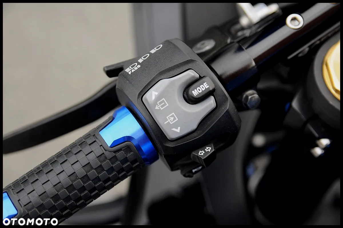 Suzuki GSX-R - 15