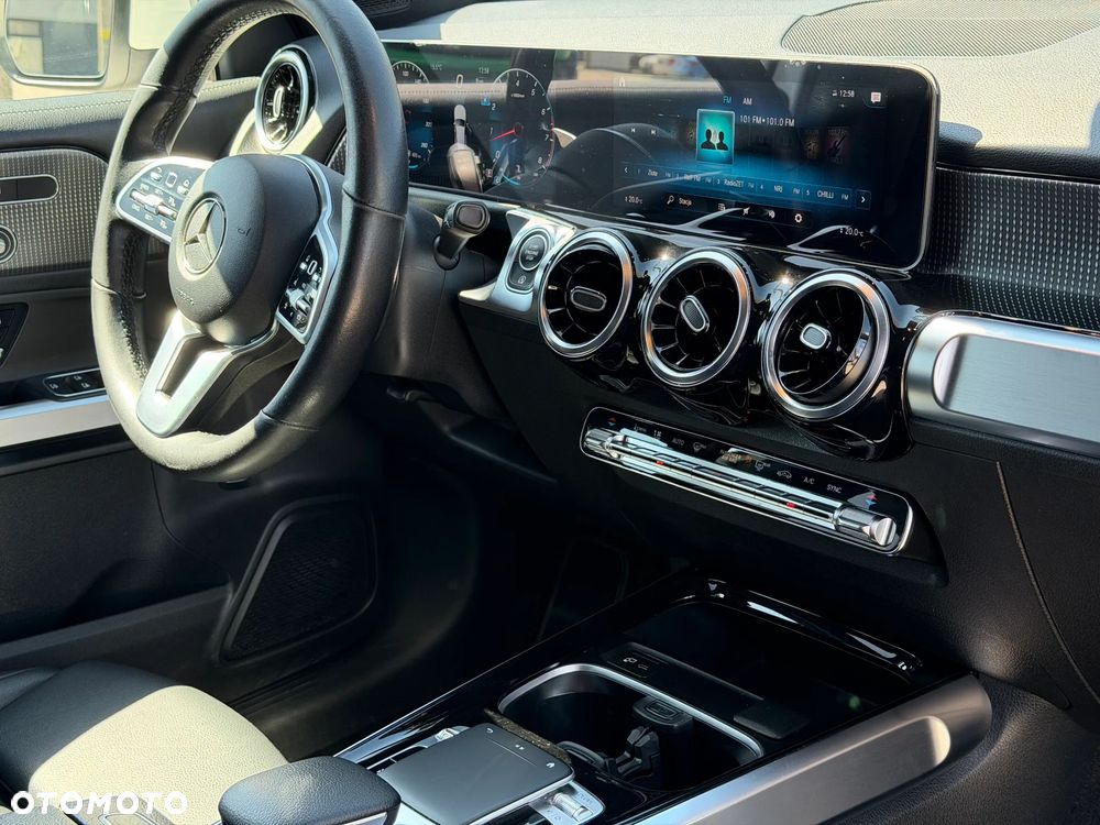 Mercedes-Benz GLB 250 4-Matic 8G-DCT - 33