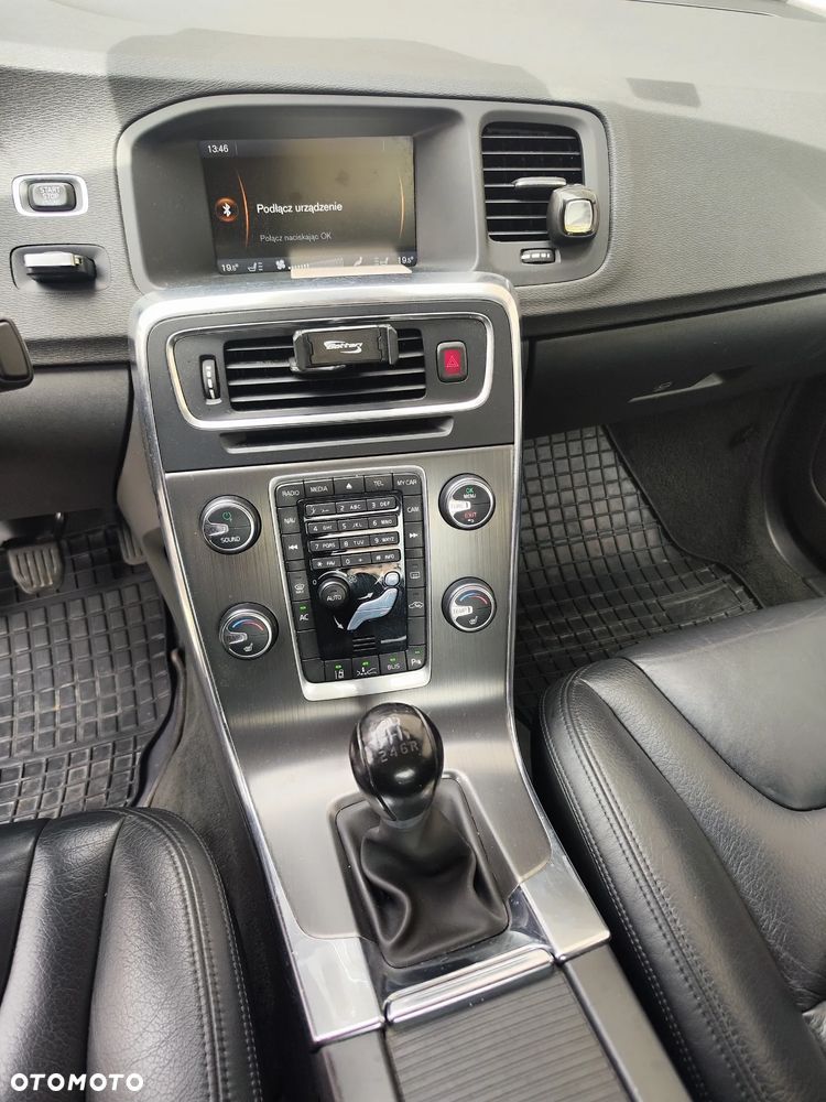 Volvo S60 D5 Summum - 3