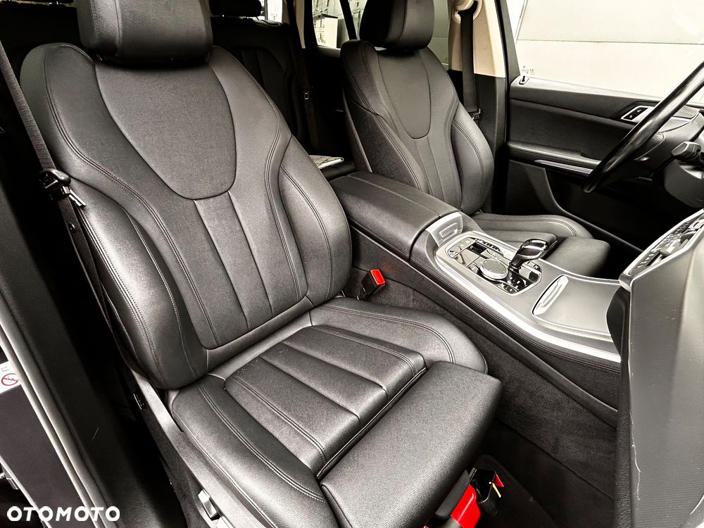 BMW X5 xDrive25d - 28