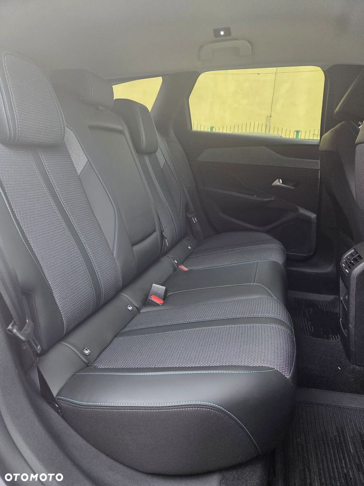 Peugeot 308 1.2 PureTech Allure S&S EAT8 - 16