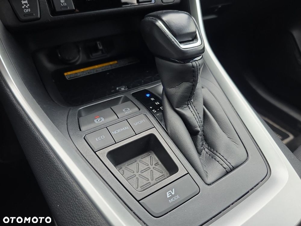 Toyota RAV4 - 24