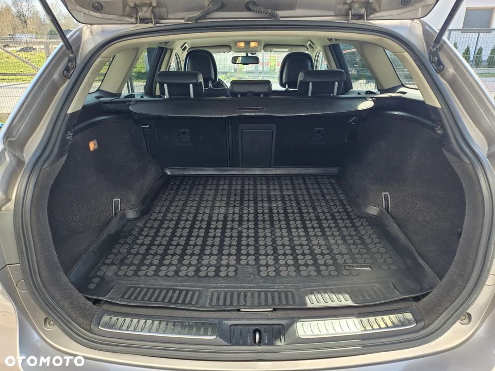 Toyota Avensis 1.8 Premium MS - 8