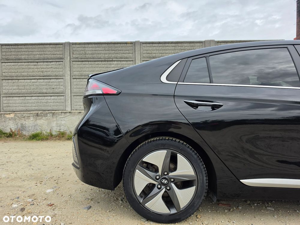 Hyundai IONIQ hybrid Platinum - 29