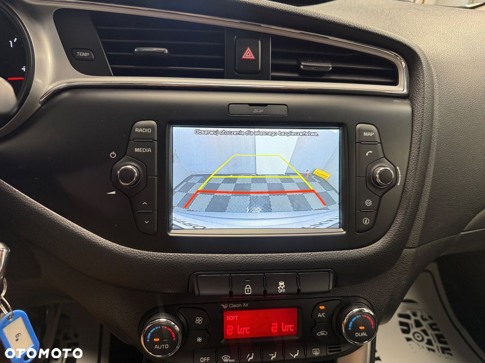Kia Ceed - 12