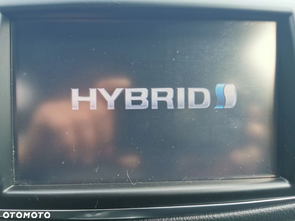 Toyota Yaris Hybrid 100 Selection - 33