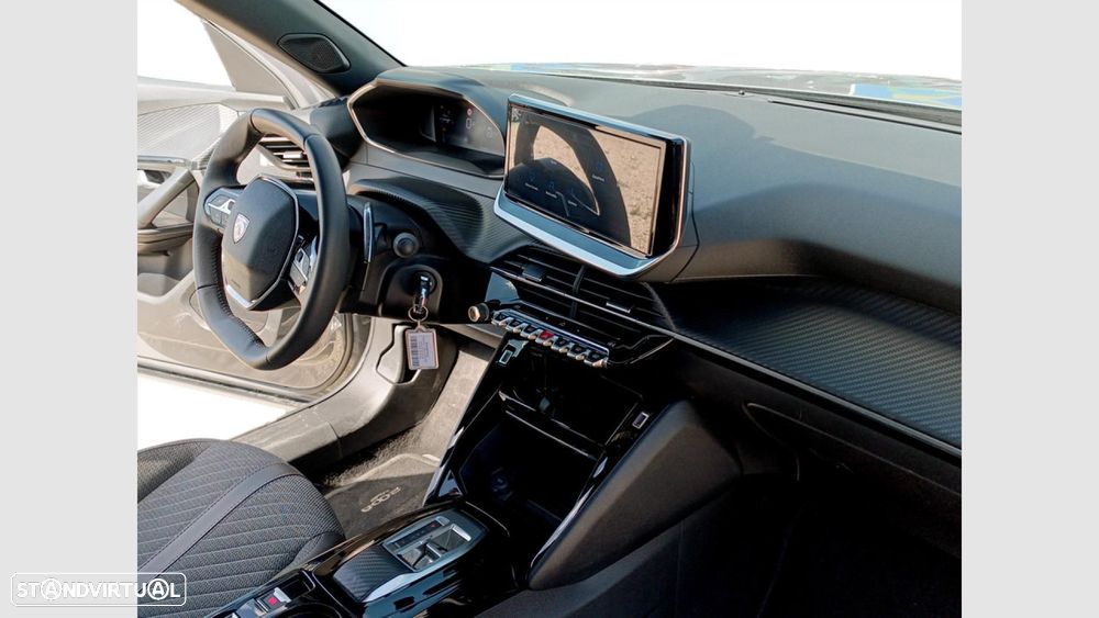 Peugeot 2008 1.2 Hybrid Allure e-DCS6 - 17