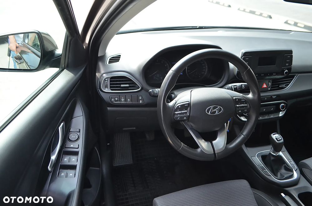 Hyundai i30 1.5 DPI Modern - 10