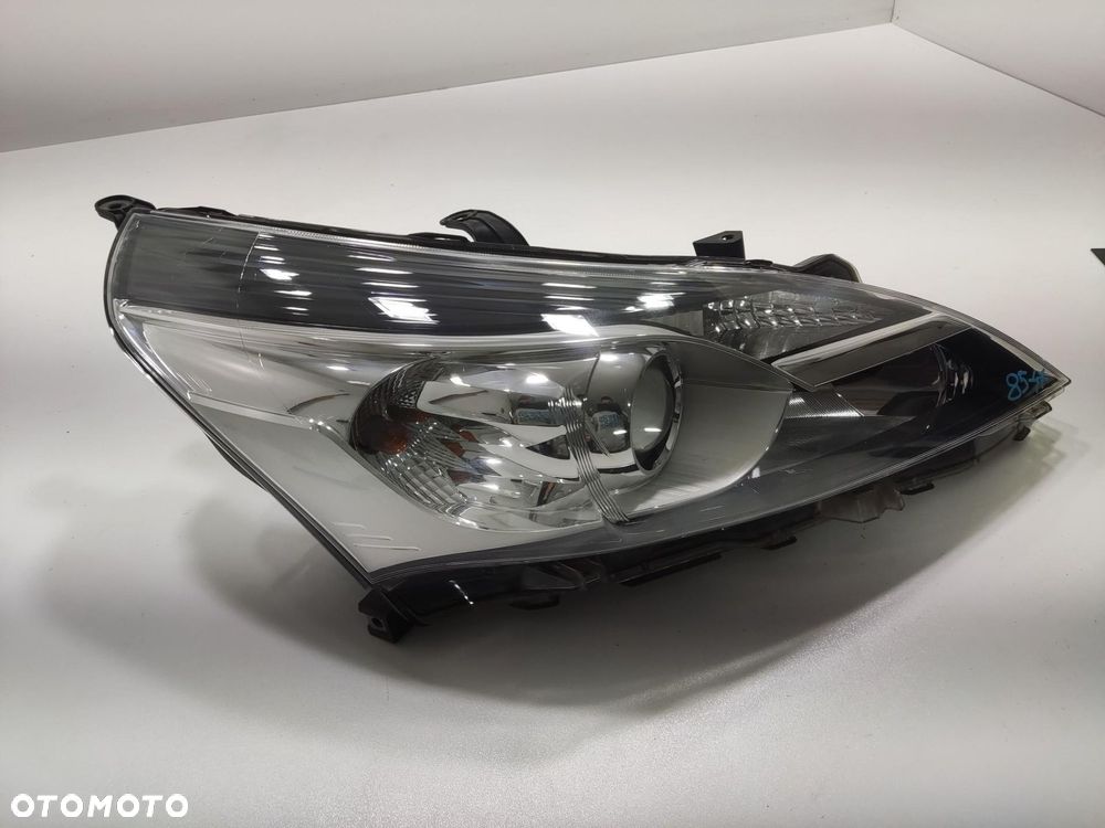 LAMPA PRAWA PRZÓD PRZEDNIA TOYOTA VERSO LIFT 2014-2019 81130-0F161 EUROPA - 4
