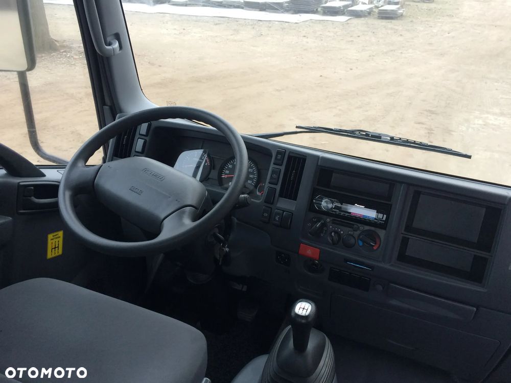 Isuzu N35 - 2