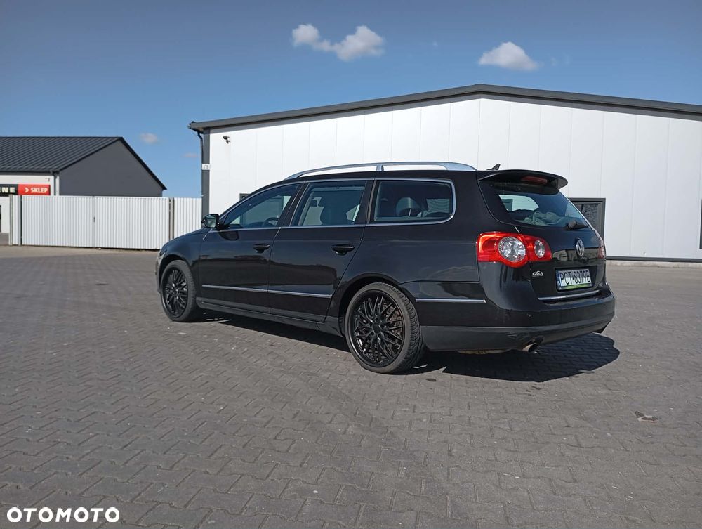 Volkswagen Passat 3.2 V6 FSI 4Motion DSG Highline - 7