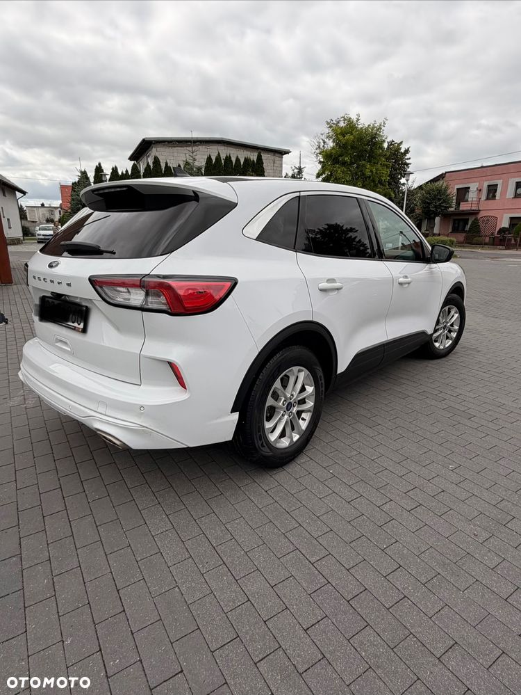Ford Kuga - 36