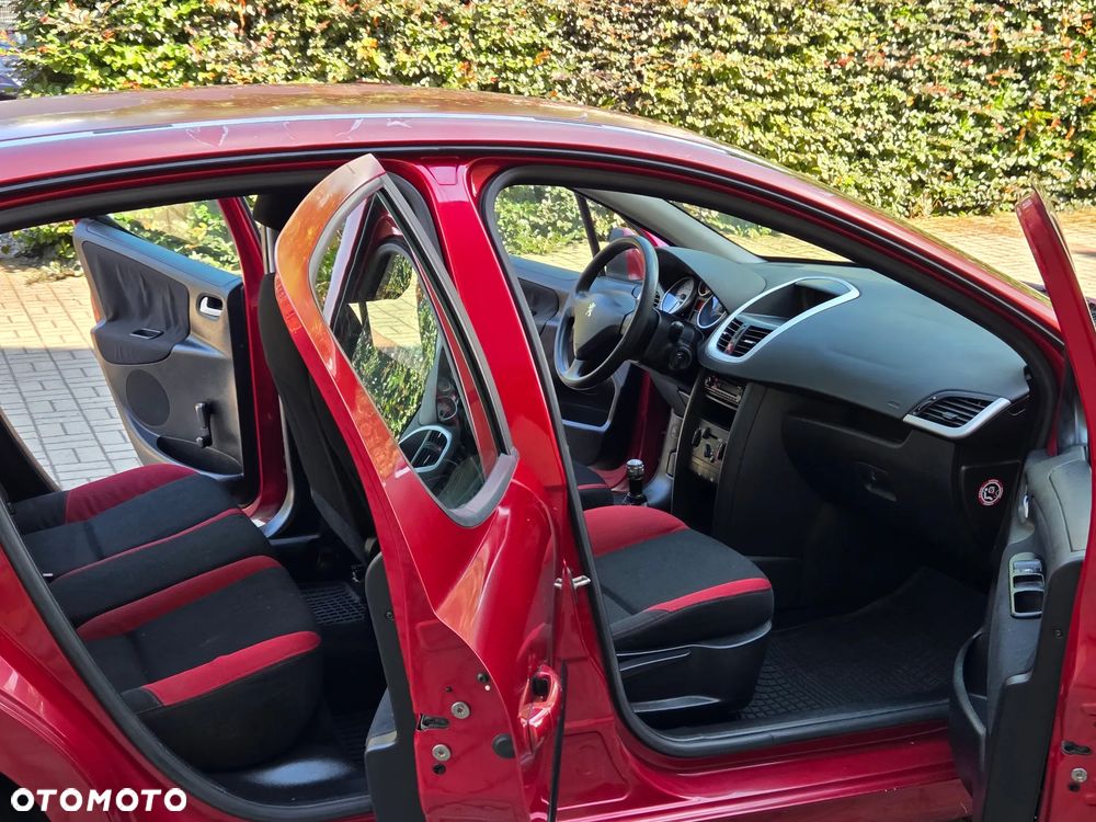 Peugeot 207 1.4 16V Presence - 14