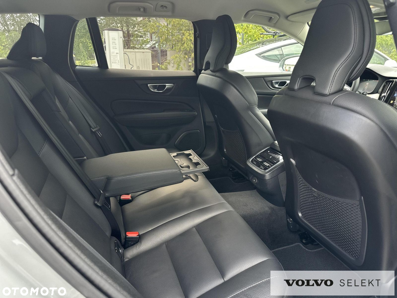 Volvo V60 Cross Country - 25