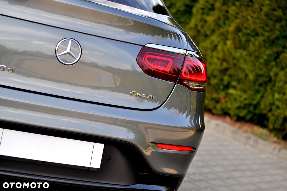 Mercedes-Benz GLC 220 d 4Matic 9G-TRONIC AMG Line Advanced - 14