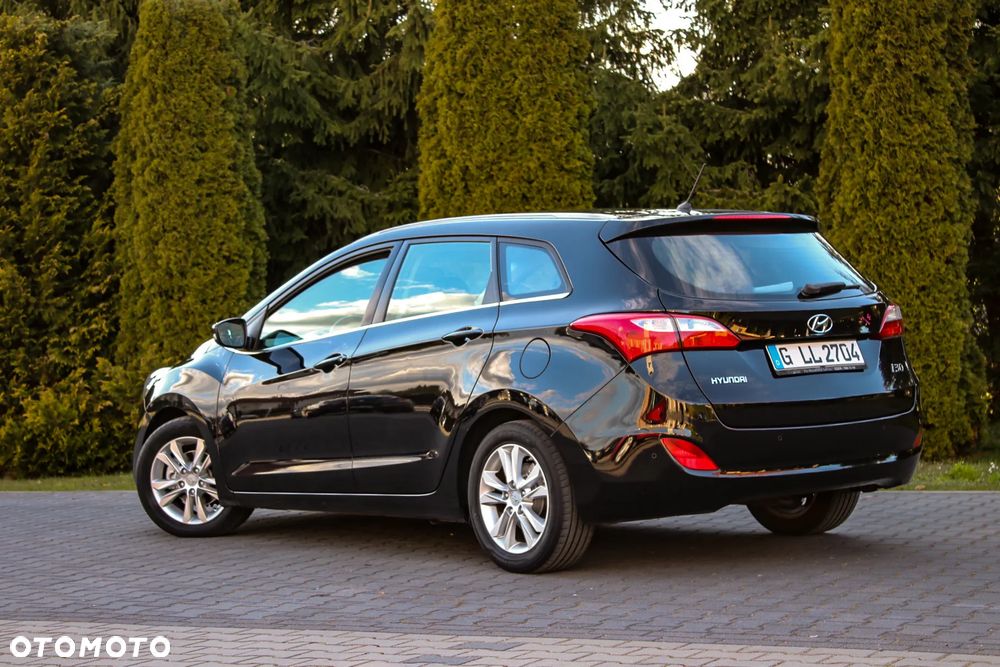 Hyundai i30 i30cw 1.4 Fifa World Cup Edition - 9
