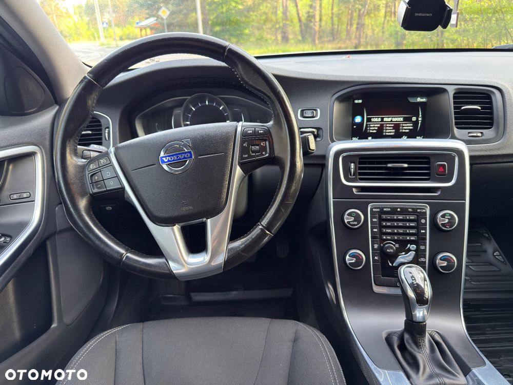 Volvo V60 D3 Drive-E Kinetic - 22