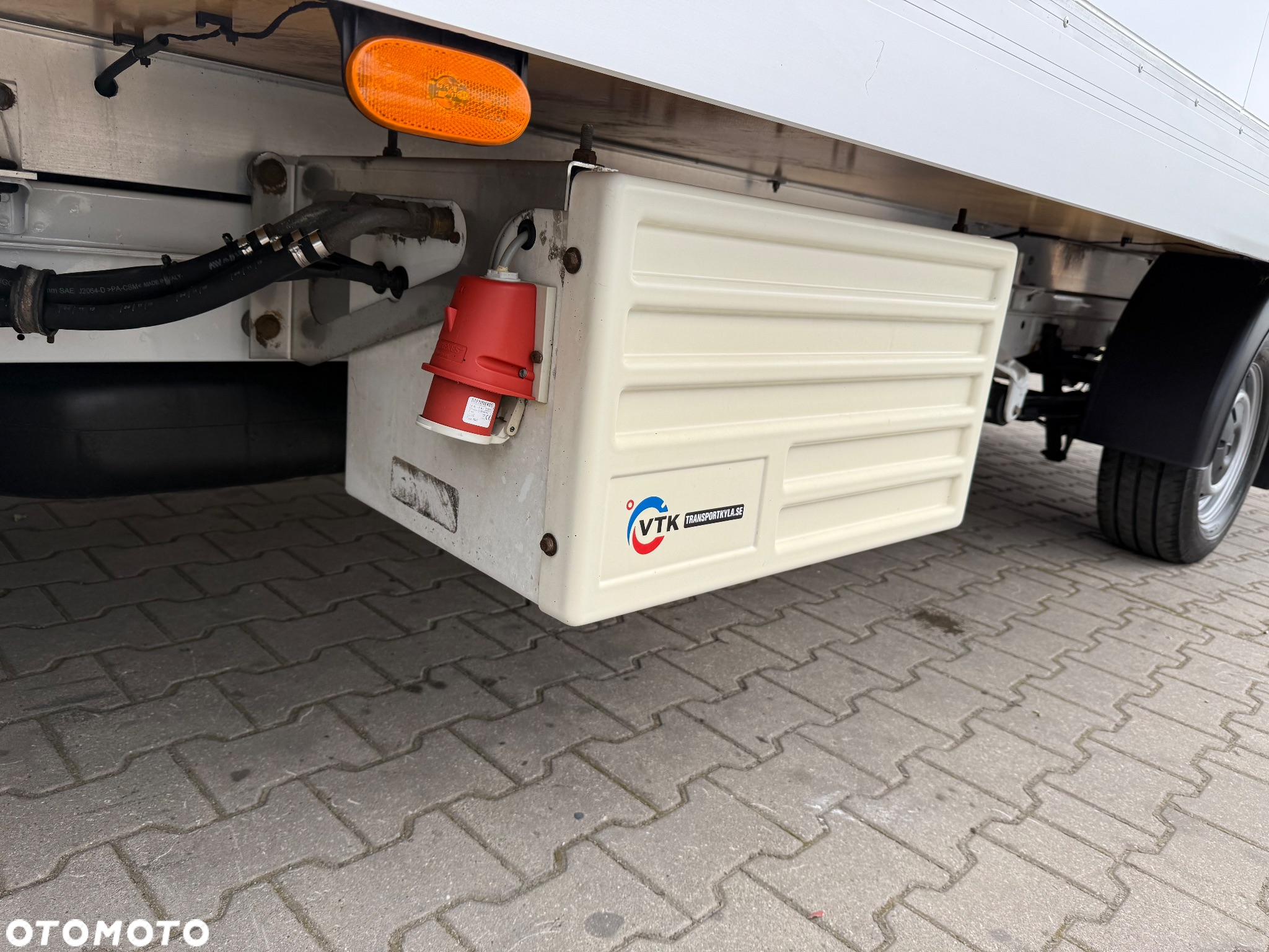 Mercedes-Benz SPRINTER 316 CDI AUTOMAT KONTENER 8ep CHŁODNIA / MROŹNIA WINDA - 31