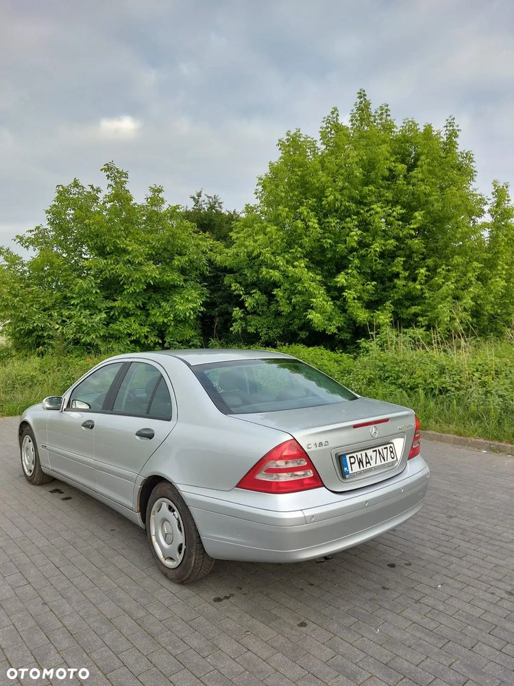 Mercedes-Benz Klasa C 180 T Kompressor Classic - 5