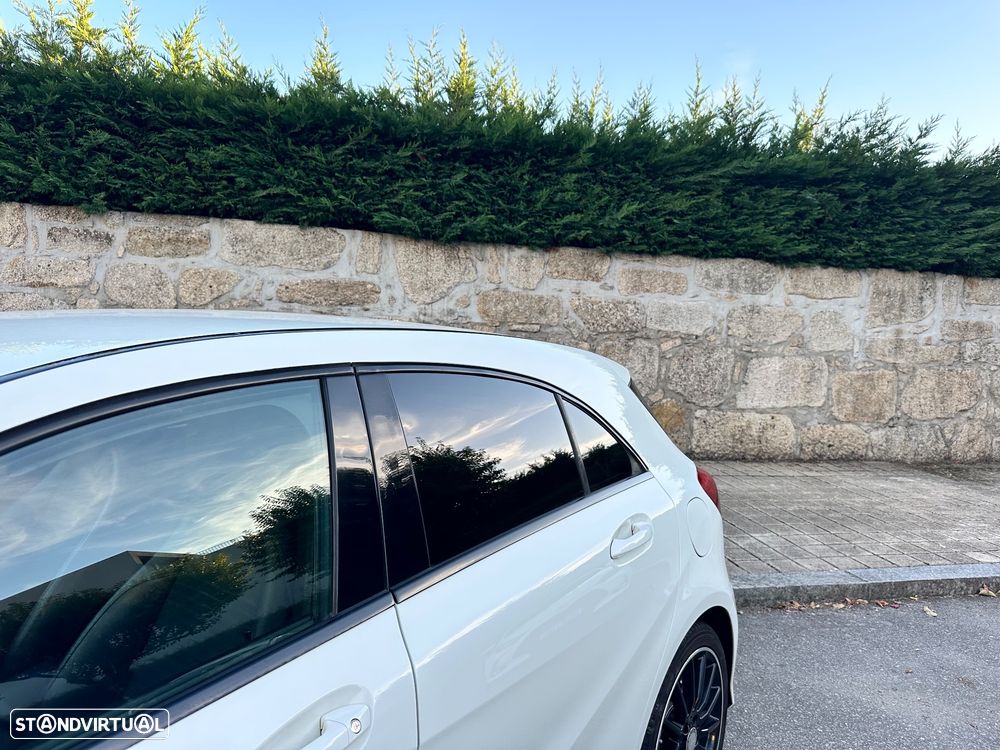 Mercedes-Benz A 180 d AMG Line - 28