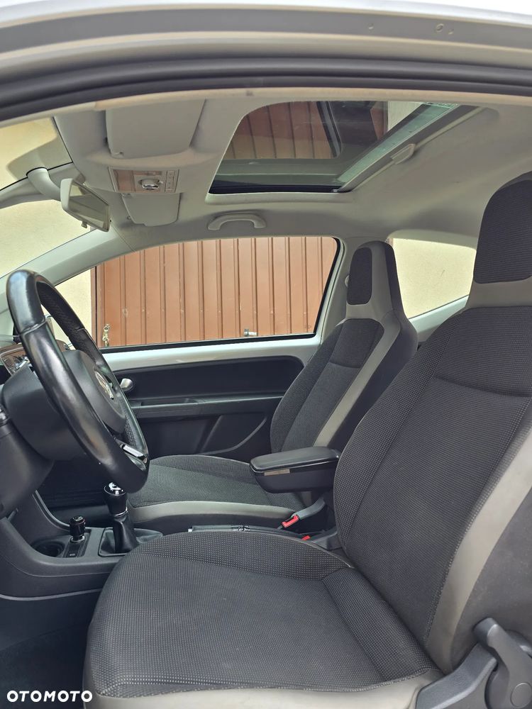 Volkswagen up! black style - 16