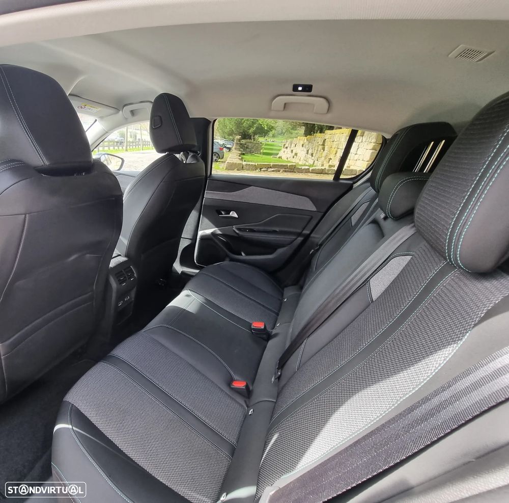 Peugeot 308 1.2 PureTech Allure EAT8 - 26