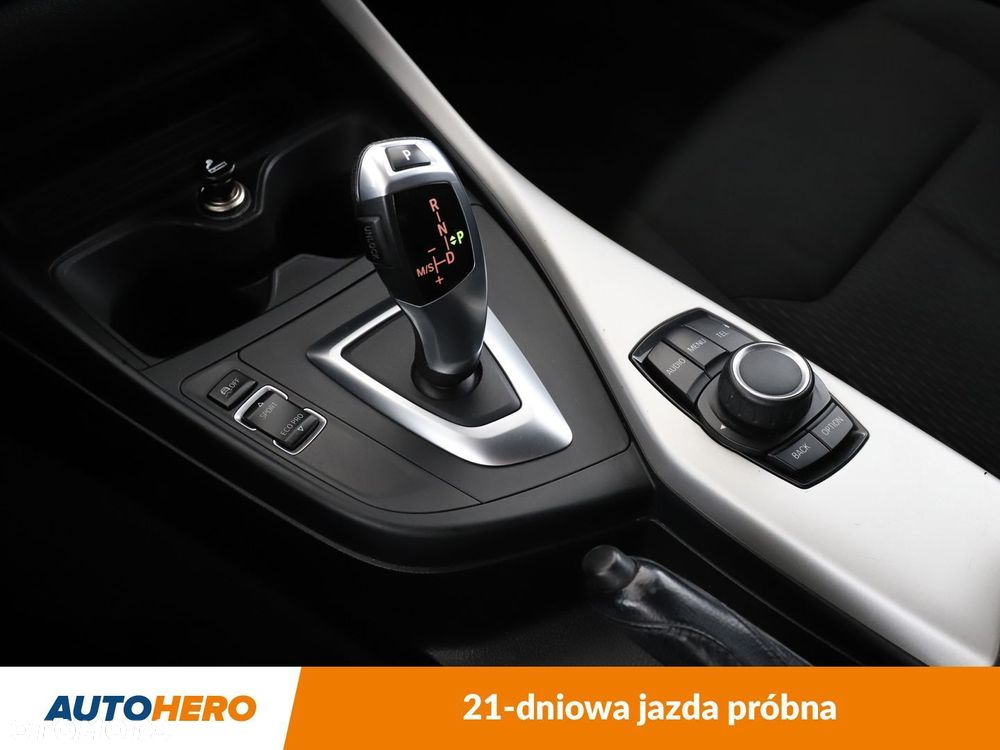 BMW Seria 1 - 27