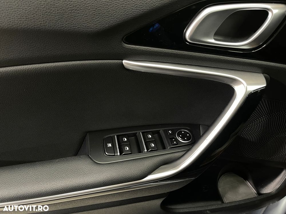 Kia Ceed 1.5 T-GDI OPF Vision - 18