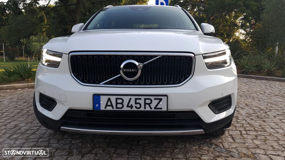 Volvo XC 40 2.0 D3 Momentum Plus - 4