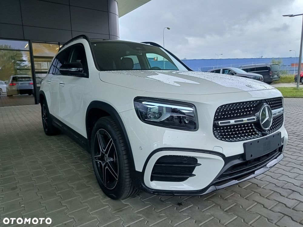 Mercedes-Benz GLB - 4