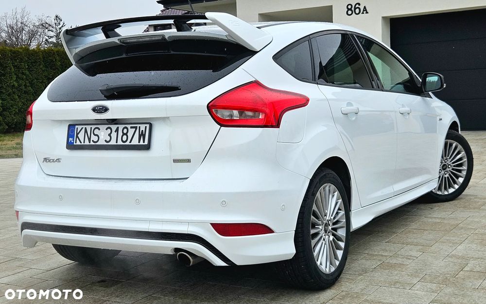 Ford Focus 1.5 EcoBoost STart-Stopp-System ST-LINE - 3