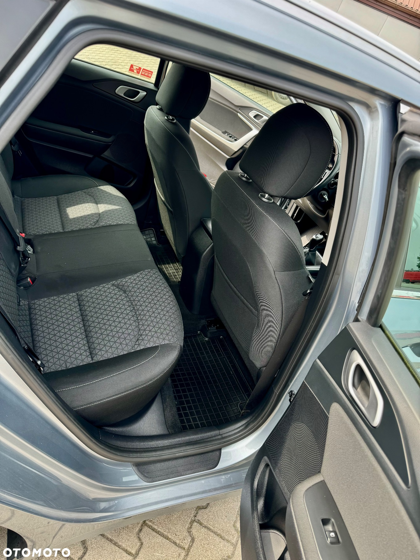 Kia Ceed 1.6 CRDi SCR L - 11