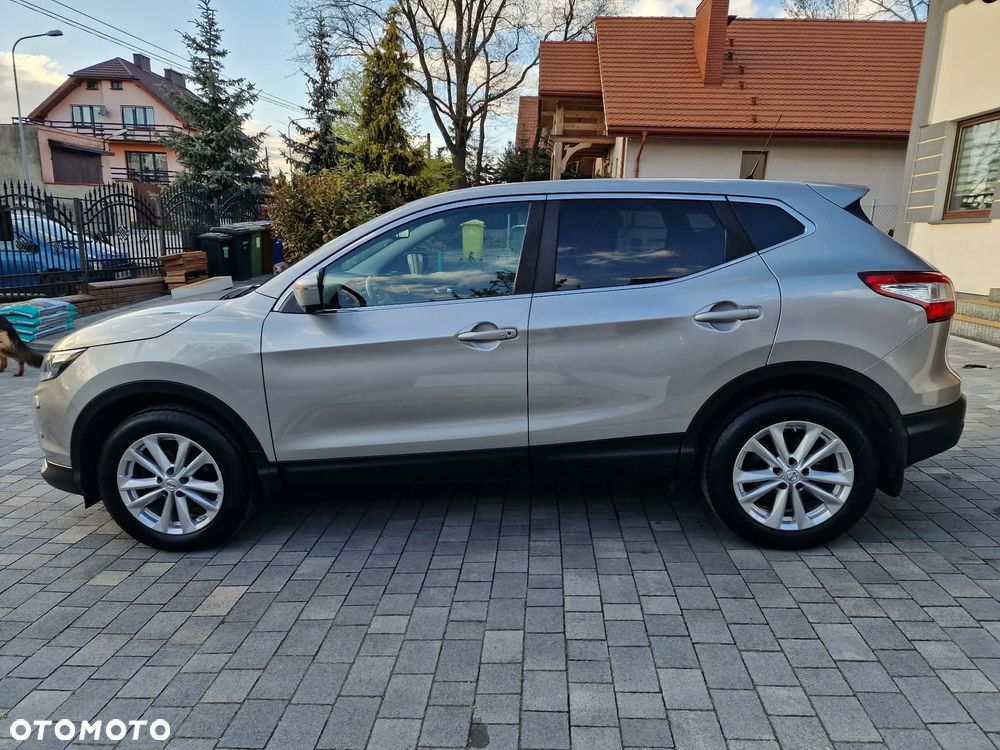 Nissan Qashqai 1.5 dCi DPF 360 - 8