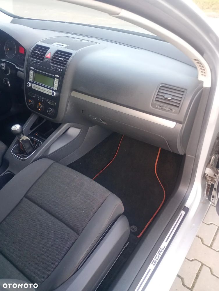 Volkswagen Golf - 12