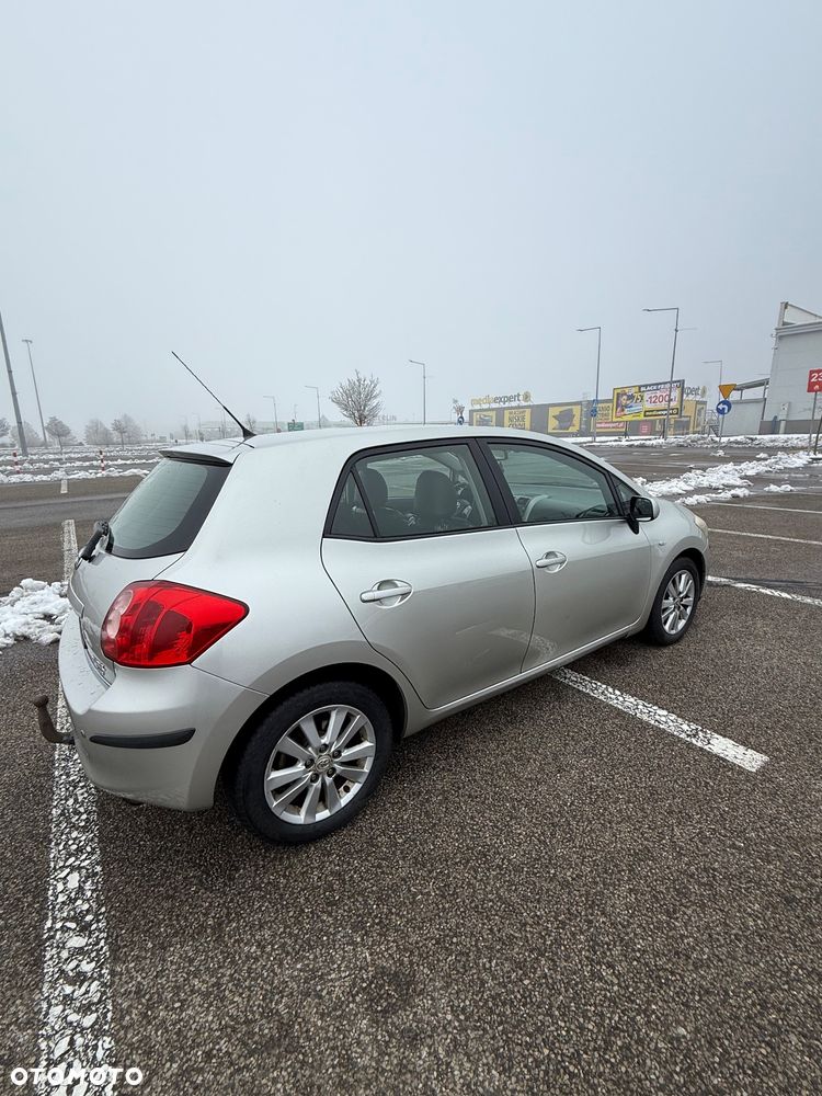 Toyota Auris 2.0 D-4D - 14