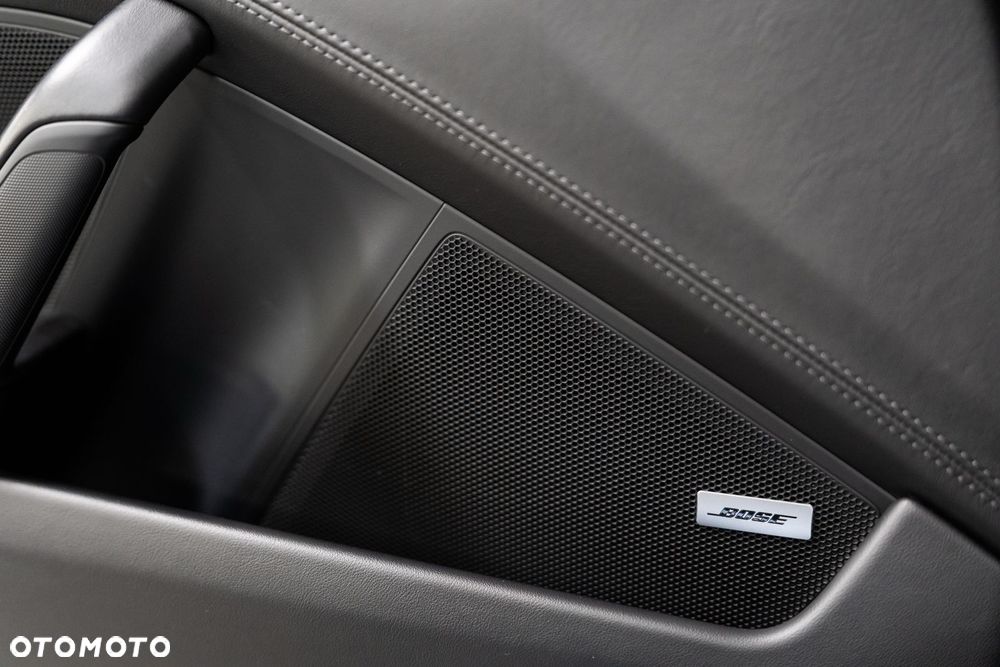 Porsche 911 Carrera 4S - 22