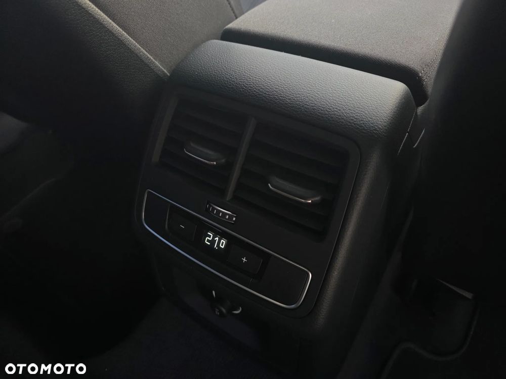 Audi A4 Avant 40 TFSI S tronic design - 30