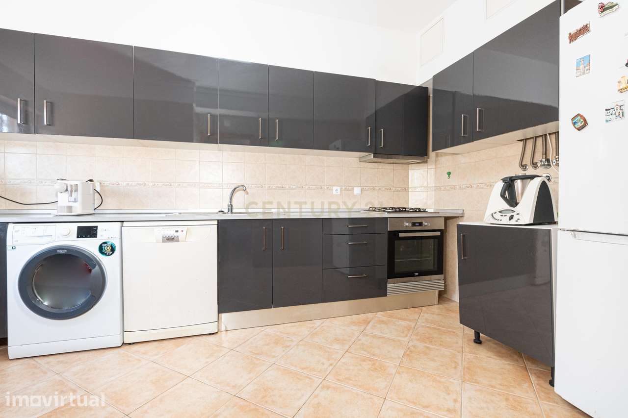 Moradia T3+T3 com Garagem | Vila Franca de Xira - Grande imagem: 2/22