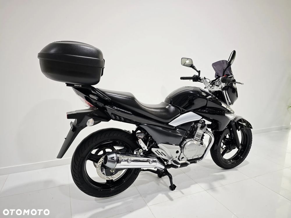 Suzuki GW 250 - 8