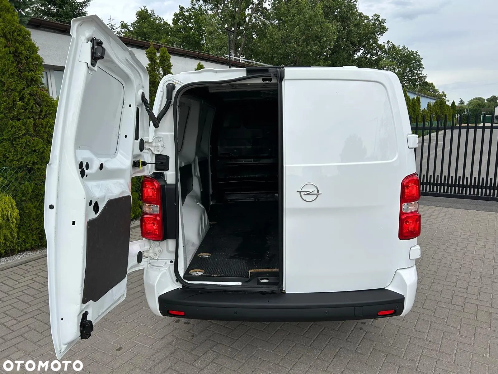 Opel Vivaro - 13