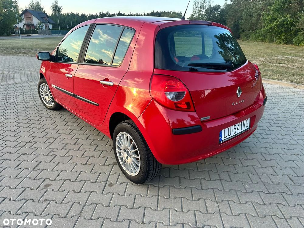 Renault Clio - 6