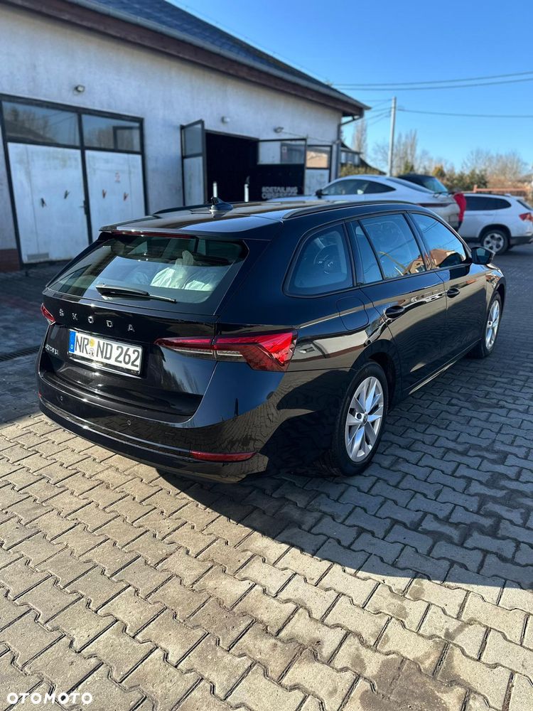 Skoda Octavia 2.0 TDI DSG First Edition - 6
