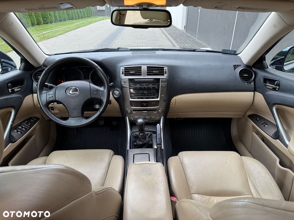Lexus IS 250 Sport - 19
