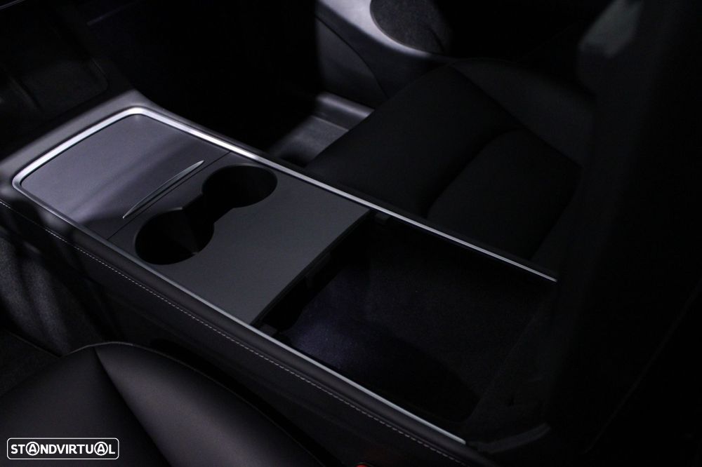 Tesla Model Y RWD - 11